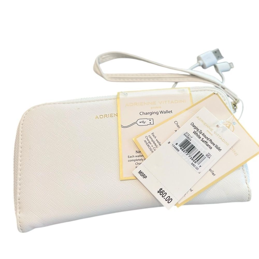 Adrienne Vittadini Charging Wallet Wristlet White NWT Power Bank